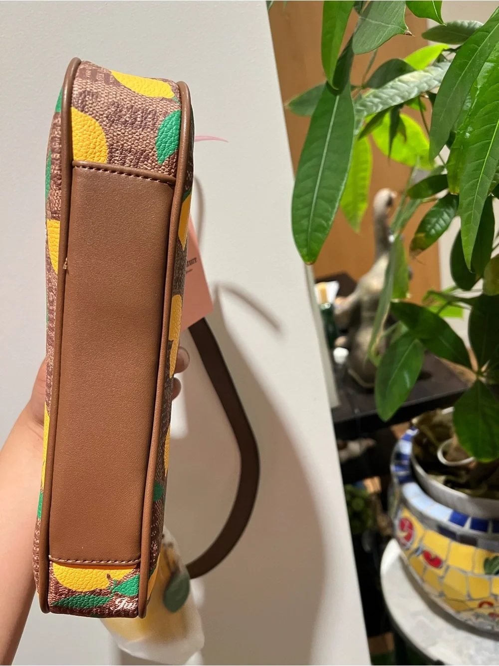 NWT Juicy Couture Lemon Print Shoulder Bag - Picture 5 of 9